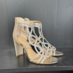 Jewel Badgley Mischka Silver Glitter Heels